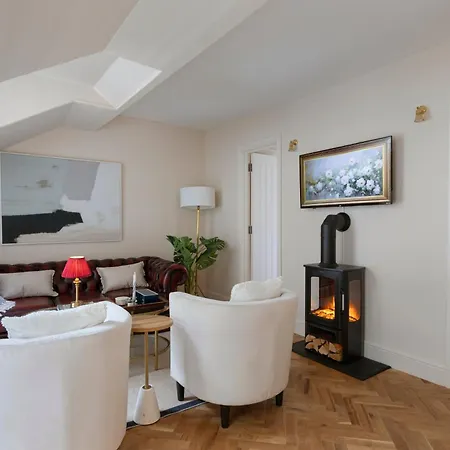 Ferienhaus Luxury Mews In The Heart Of New Town