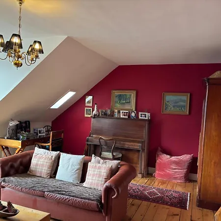 Stunning 2-bedroom Georgian Flat, Centre Edinburgh