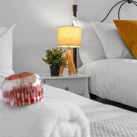 Gorgeous Centre Pad, 2 Bedrooms شقة