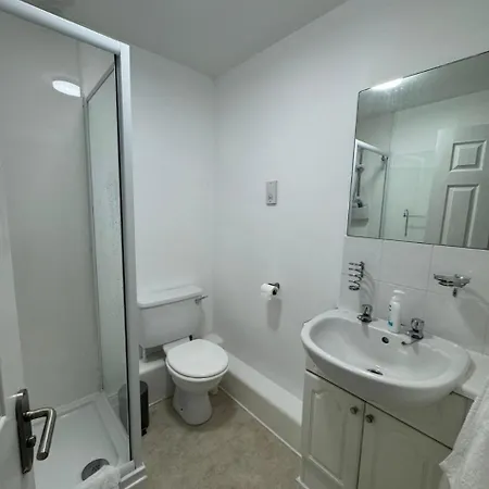 2-bed Retreat Apartment *
