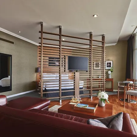 The Glasshouse, Autograph Collection מלון 5*