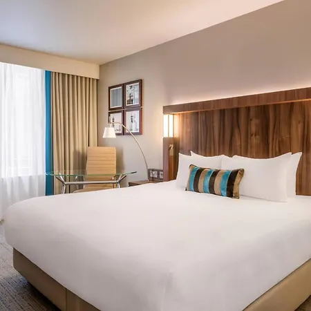 Courtyard By Marriott Hotel