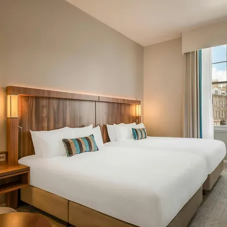 Courtyard By Marriott
