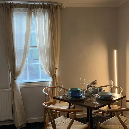 Apartmán Nicolson Street Two Bedrooms Edinburgh