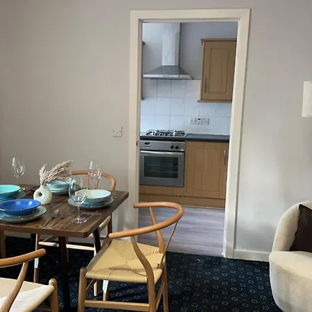 Nicolson Street Two Bedrooms Edinburgh