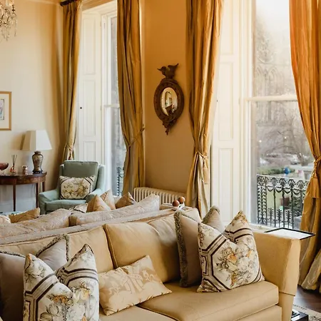 Apartment Prestigious Townhouse Close To Princes Street