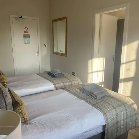 The Stair Arms Hotel Pathhead