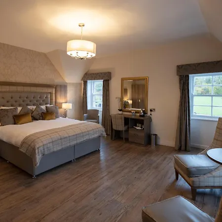 The Stair Arms Hotel 3*