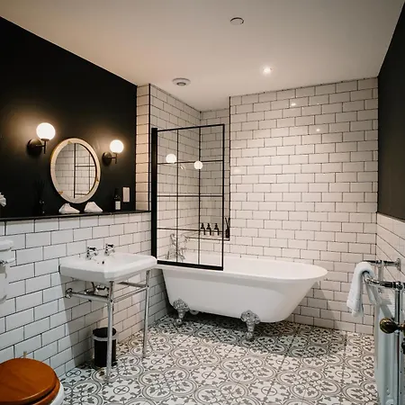 Ξενοδοχείο με διαμερίσματα 89 The Merchants- Chic By The House Of Danu Εδιμβούργο