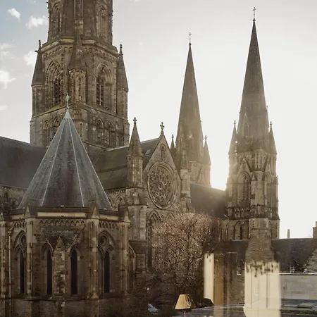 Апартаменты Prestigious Townhouse Close To Princes Street Эдинбург