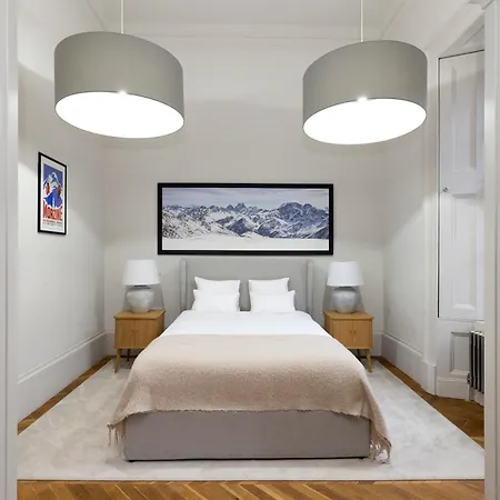 Appartamento Joivy Modern In West End Edimburgo