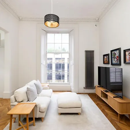 Joivy Modern In West End Appartamento