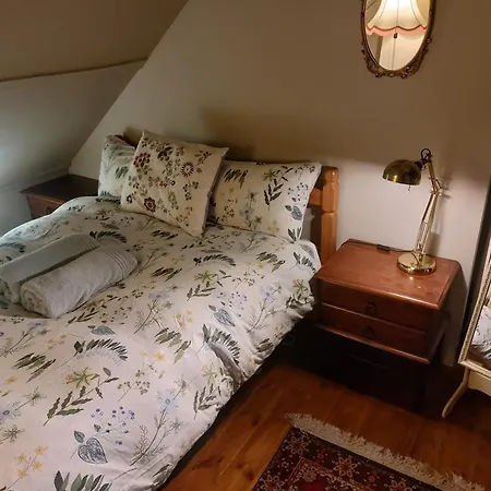 Stunning 5br Royal Mile Penthouse Эдинбург