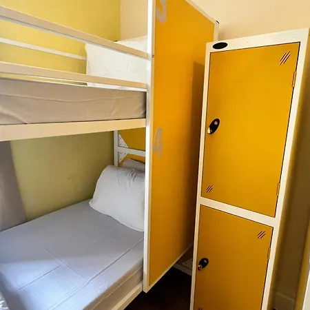 Safestay Cowgate * Edinburgh