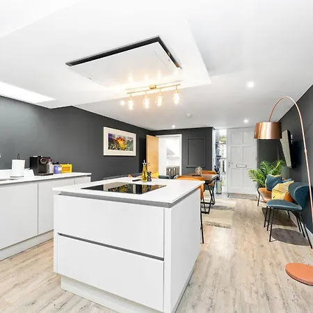 Righ - Luxury West End Artisan Apartment Edinburgh