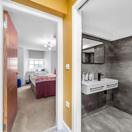 Apartment Righ - Luxury West End Artisan *