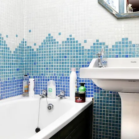 2 Bd Gdn Flat, St Leonards Apartment *
