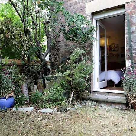 2 Bd Gdn Flat, St Leonards *