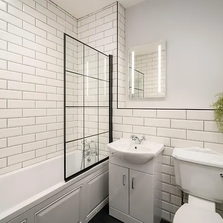 The Signal Station Luxury * Edinburgh