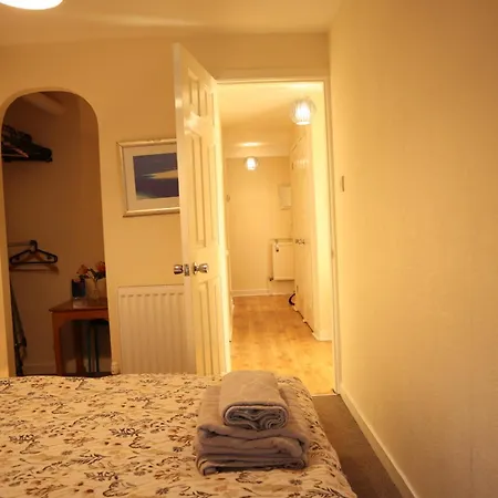3 Bed Flat In Grassmarket Area Apartment *