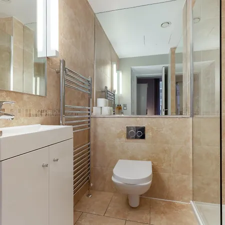 Destiny Scotland - St Andrew Square Apartment