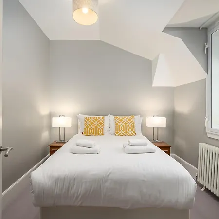 데스티니 스코틀랜드 - 세인트 앤드류 스퀘어 아파트먼트 에든버러