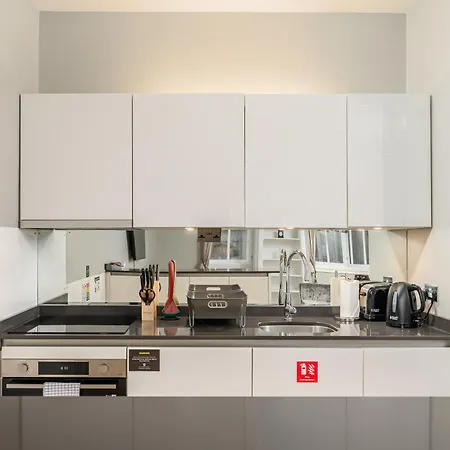 아파트 데스티니 스코틀랜드 - 세인트 앤드류 스퀘어 아파트먼트 *