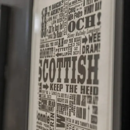Old Town Romantic Getaway Apartment Edinburgh