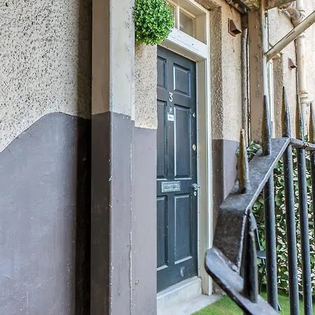 Apartment Old Town Romantic Getaway Edinburgh