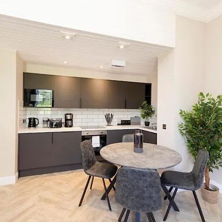 The Heart Of Old Town With Castle Views Apartment Edinburgh