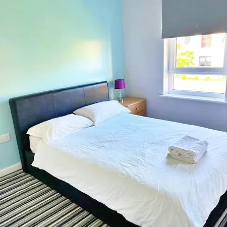 Newbuild - 3 Bedrooms, 2 Baths,5 Mins From Airport Feriehus *