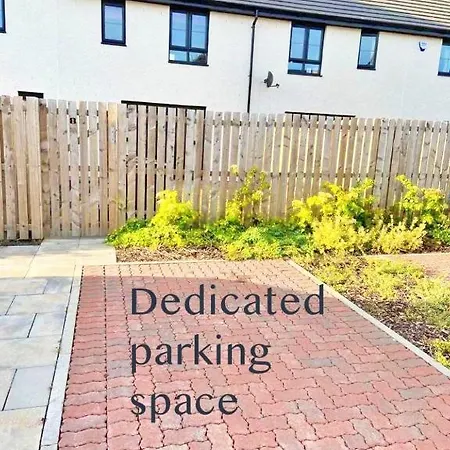 Feriehus 3 Bed House With Parking Near Airport Edinburgh