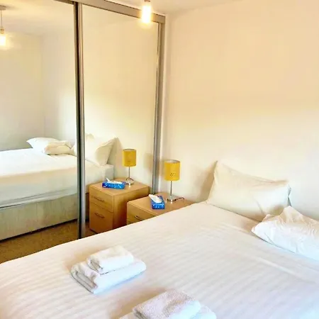 度假居 3 Bed House With Parking Near Airport 爱丁堡