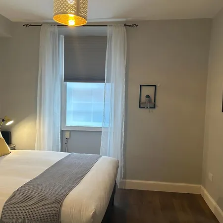 Comfortable One-bedroom Free Parking Space Эдинбург