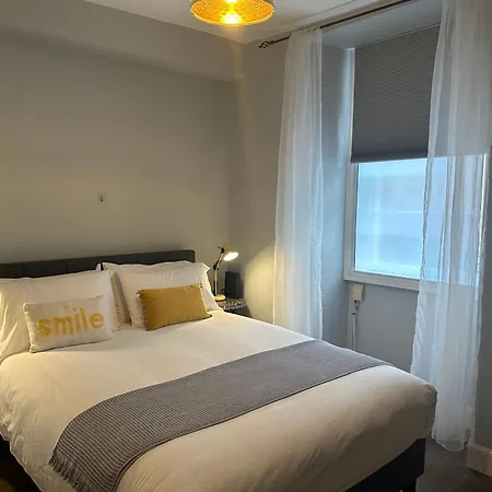 Апартаменты Comfortable One-bedroom Free Parking Space