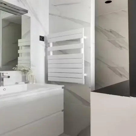 Luxury 3bdr Penthouse In Apartment *