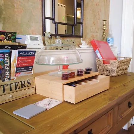 Flat In , Lothian Road Heart Of Flat Sleeps 6