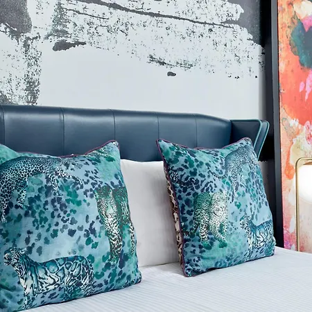 Hotel Nyx 4*