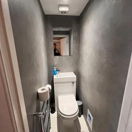 John Knox's On Edinburgh's Royal Mile Daire Edinburgh