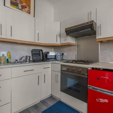 Parking - Centre - Great Area - 2 Guests Apartment