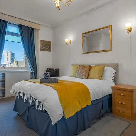 Parking - Centre - Great Area - 2 Guests *