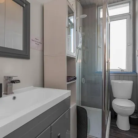 Apartment Parking - Centre - Great Area - 2 Guests