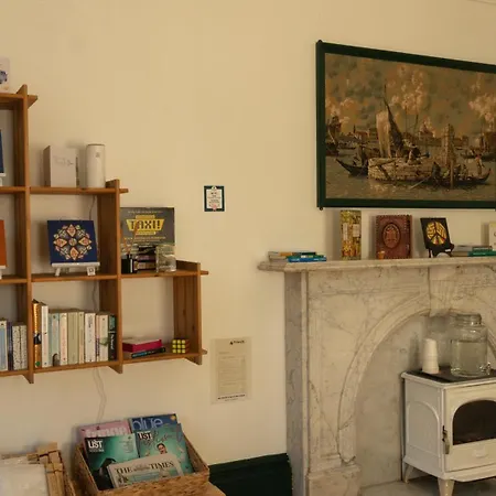 4 Friends House Πανσιόν *