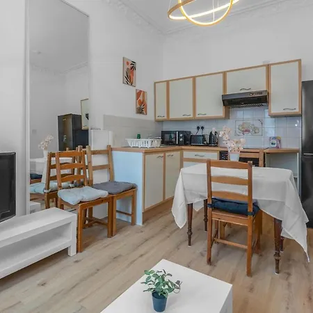 Apartman Centre - Tram - The Jameson *