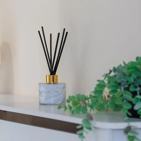 Free Parking - Centre - 2 Bedrooms - Sleeps 6 * אדינבורו