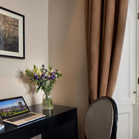 Apartmanhotel Fraser 4*