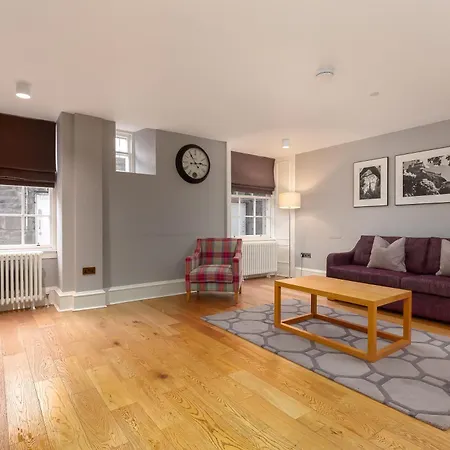 Destiny Scotland - Distillers House * Edinburgh