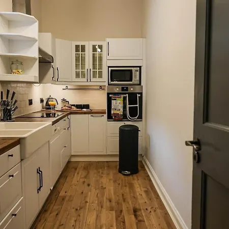3 Bedroom West End For First Meessage Me Pics Apartment