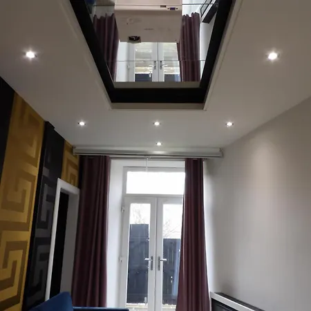 Ground Floor Flat With Patio And Hot Tub Near Murrayfield Stadium * Edinburgh