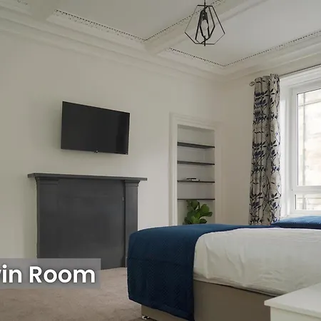 Modern In Haymarket, Centre